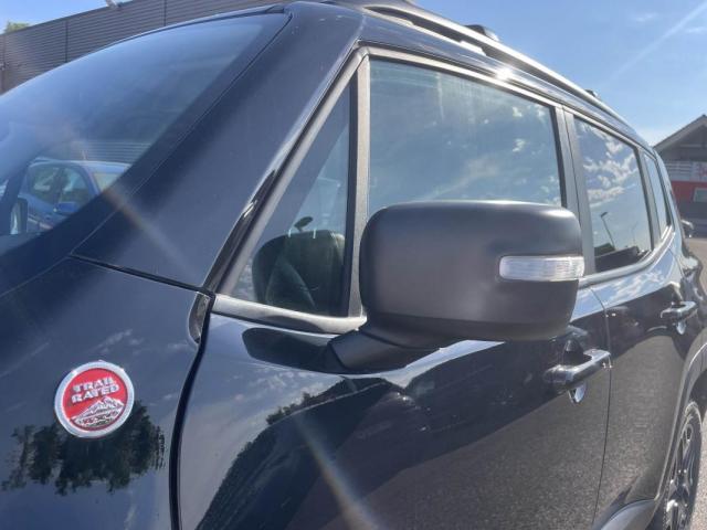 Jeep Renegade image 9