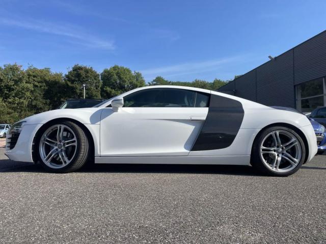 Audi R8 image 1