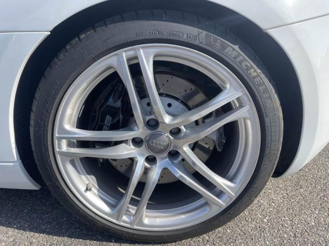 Audi R8 image 3