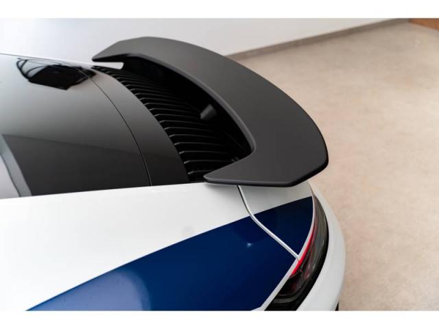Porsche 911 image 1