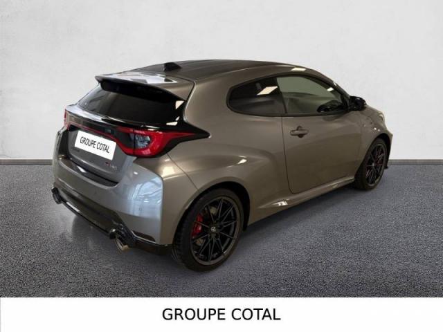 Toyota Yaris image 2