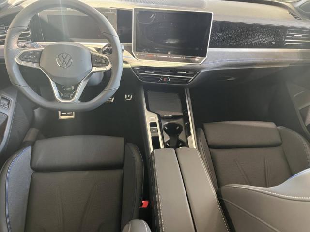 Volkswagen Passat image 9