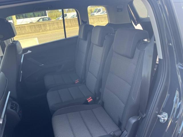 Volkswagen Touran image 1