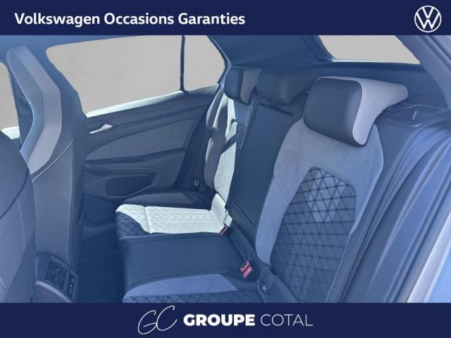 Volkswagen Golf image 8