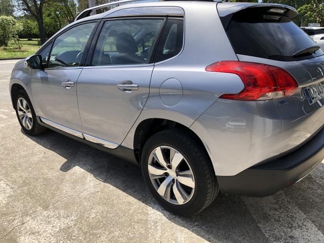 Peugeot 2008 image 6