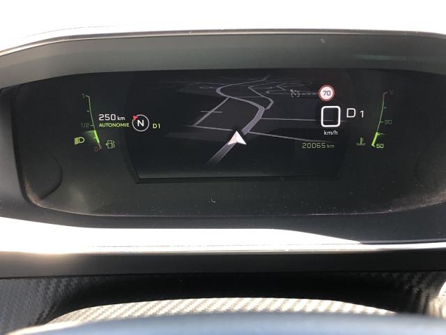 Peugeot 208 image 2