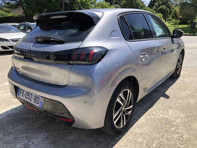Peugeot 208 image 8