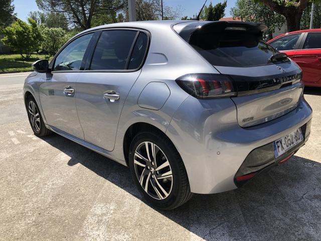 Peugeot 208 image 6