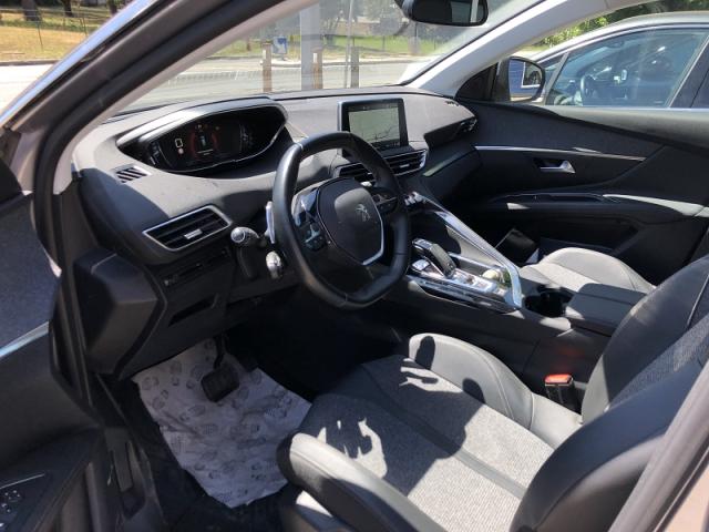 Peugeot 3008 image 2
