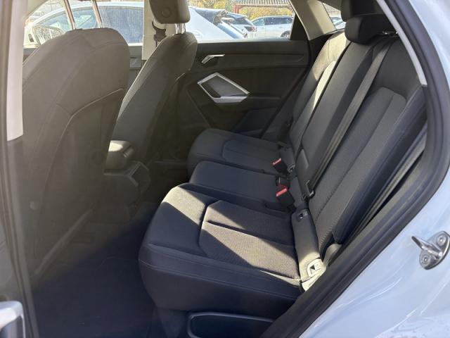 Audi Q3 image 8