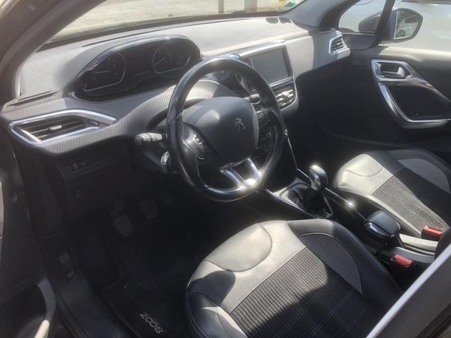 Peugeot 2008 image 1