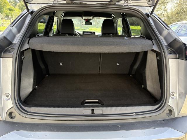 Peugeot 2008 image 6