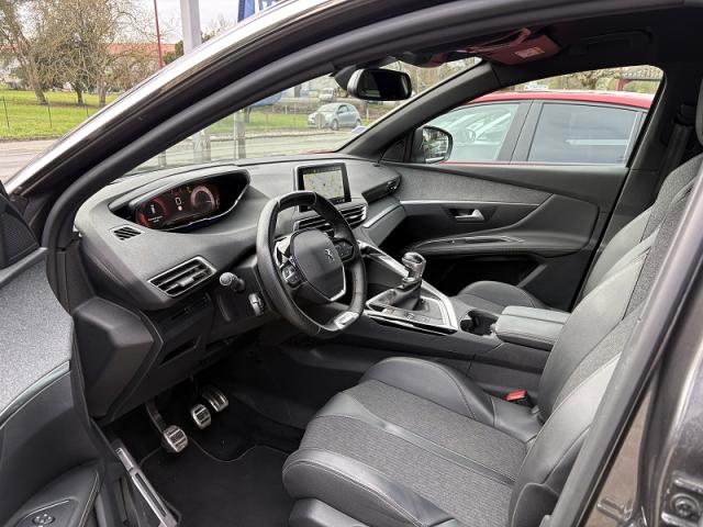 Peugeot 3008 image 2