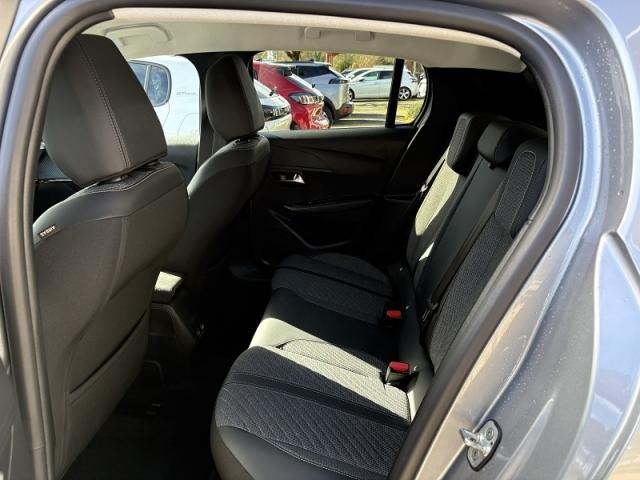 Peugeot 208 image 3