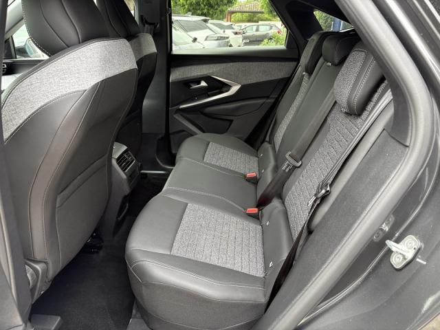 Peugeot 3008 image 2