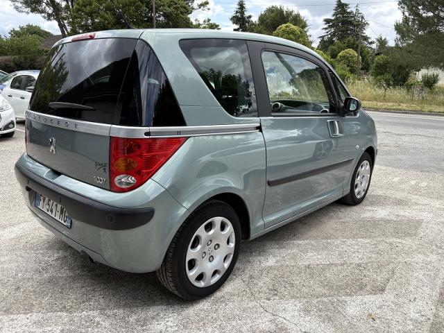 Peugeot 1007 image 1