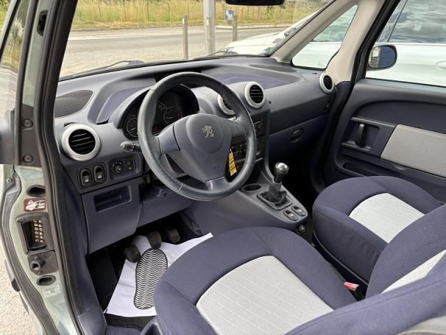 Peugeot 1007 image 3