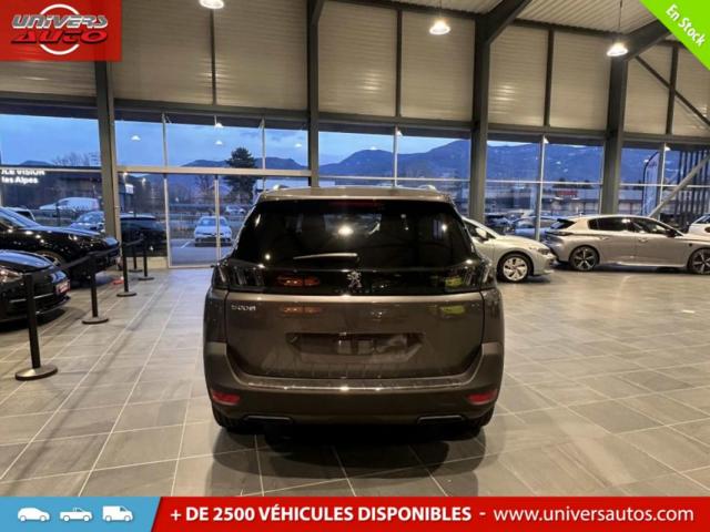 Peugeot 5008 image 1