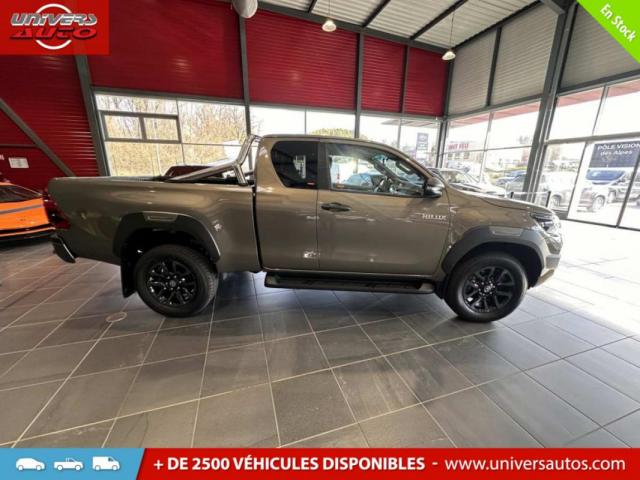 Toyota Hilux image 2