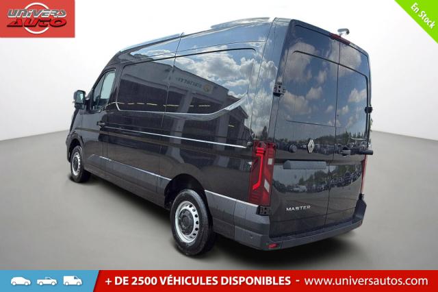 Renault Master image 2