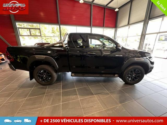 Toyota Hilux image 8