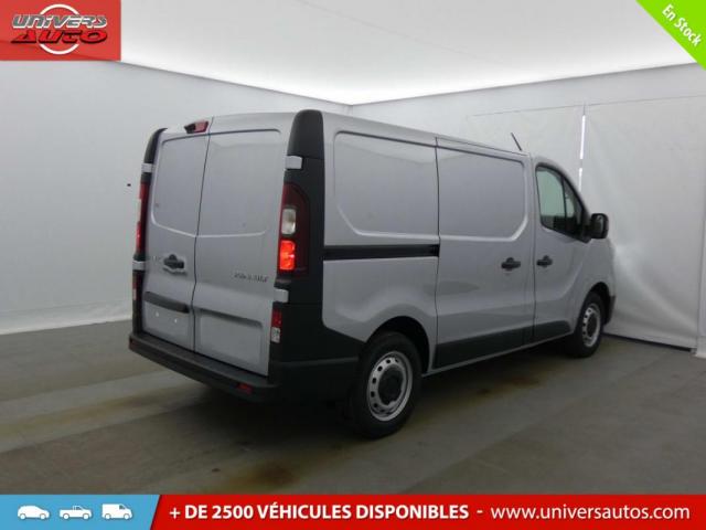 Renault Trafic image 2