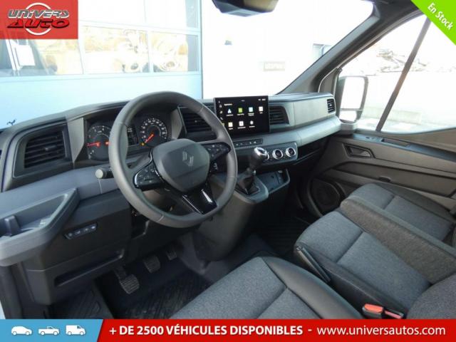 Renault Master image 2
