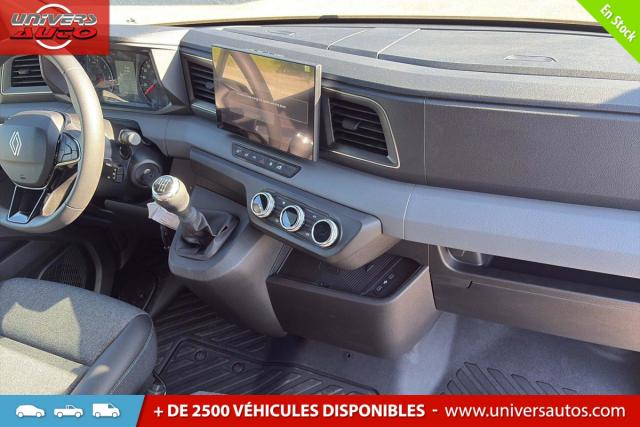 Renault Master image 2