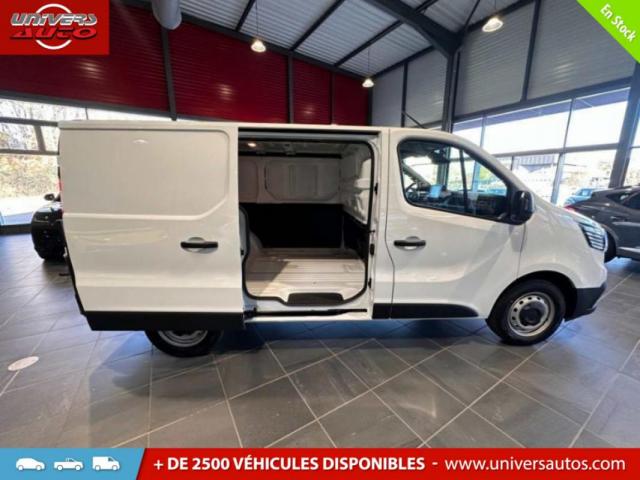 Renault Trafic image 3