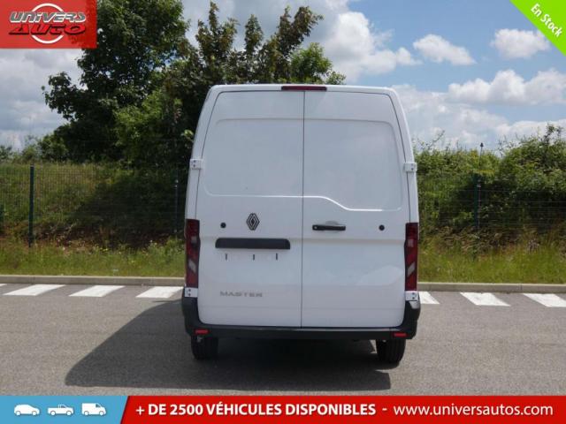 Renault Master image 2
