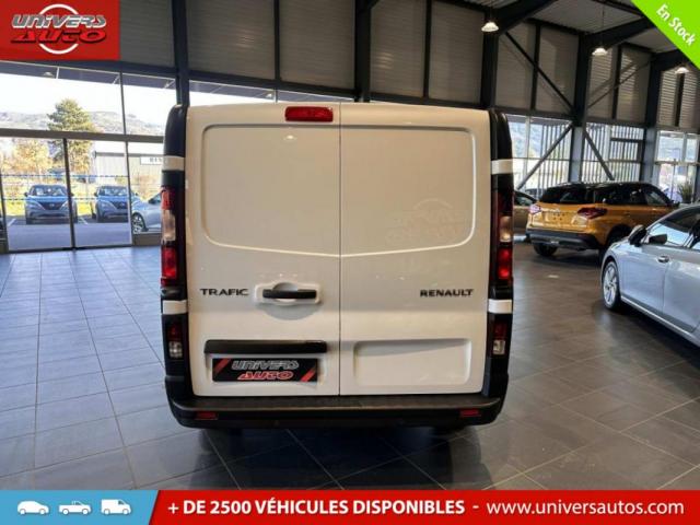 Renault Trafic image 9