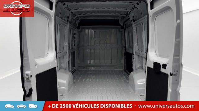 Peugeot Boxer image 2