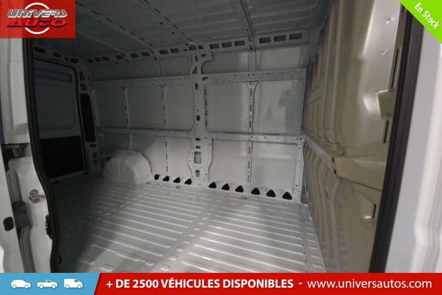 Peugeot Boxer image 1