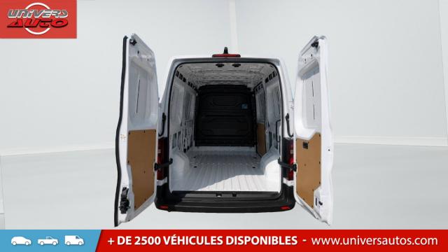 Renault Master image 2