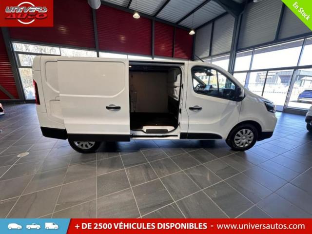 Nissan Primastar image 8
