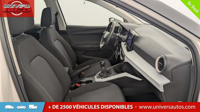 Seat Arona image 2