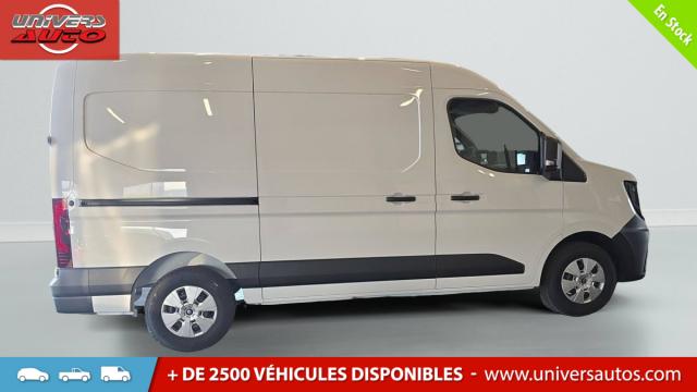 Renault Master image 2
