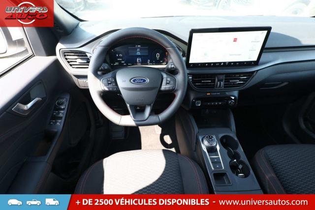 Ford Kuga image 1