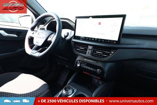 Ford Kuga image 3