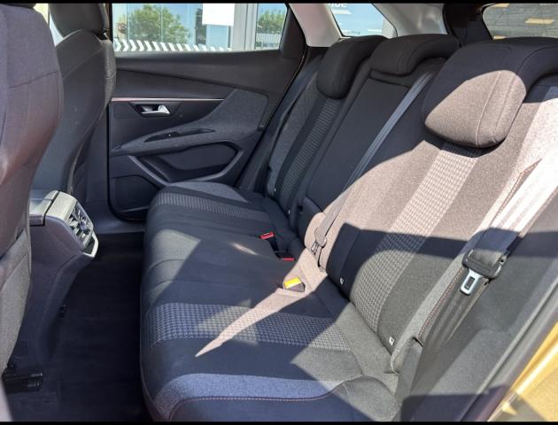 Peugeot 3008 image 2