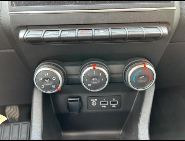 Renault Clio image 9