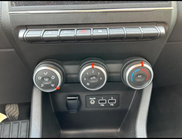 Renault Clio image 8