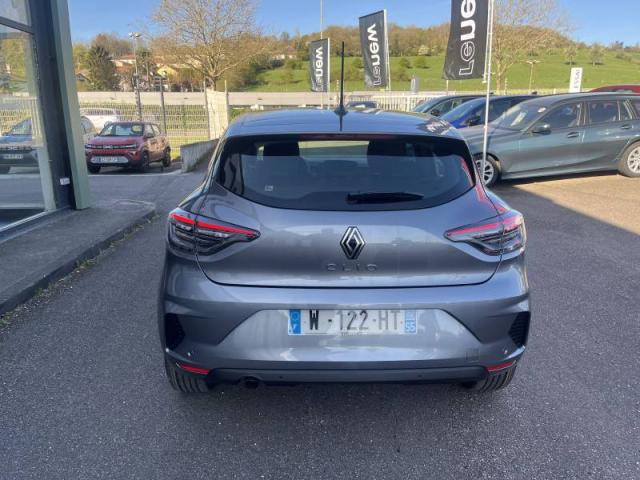 Renault Clio image 9