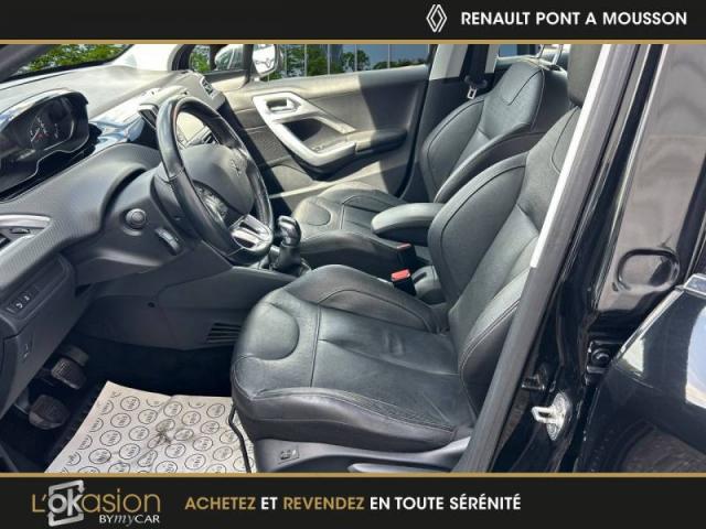Peugeot 208 image 8