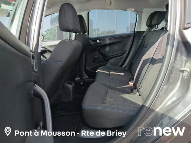 Peugeot 208 image 6