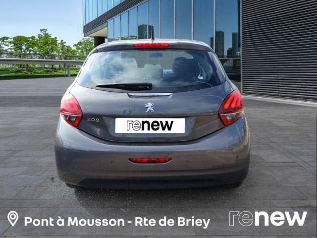 Peugeot 208 image 5