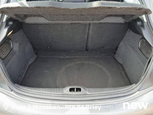 Peugeot 208 image 7