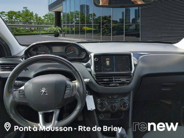 Peugeot 208 image 3