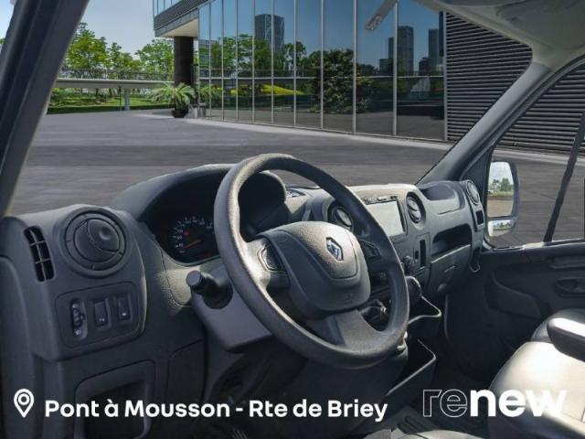 Renault Master image 8