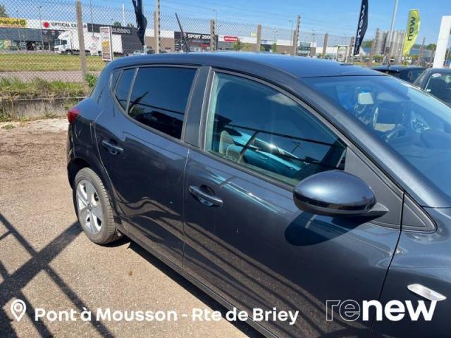 Dacia Sandero image 2